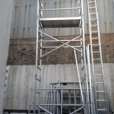 mobile-scaffold-tower-1